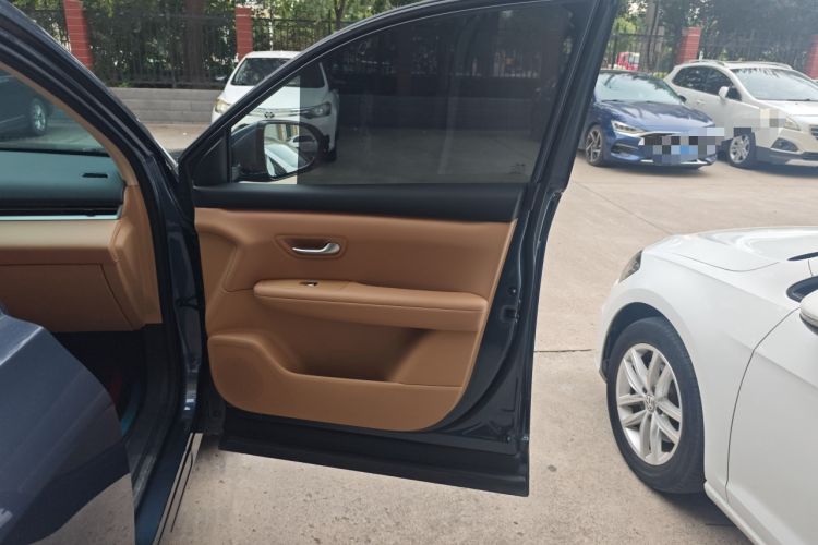 Used Landian E5 PLUS 2025 165 km Long-Range Version PLUS 5-Seater Right Front Door Interior