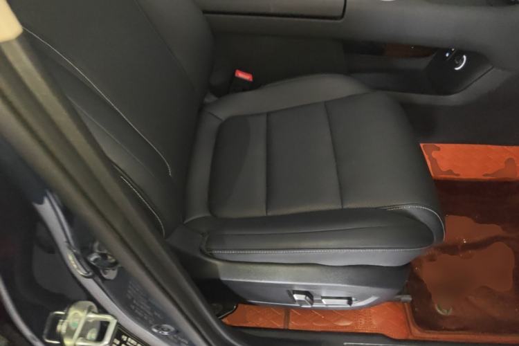 Used Landian E5 PLUS 2025 165 km Long-Range Version PLUS 7-Seater Right Front Seat