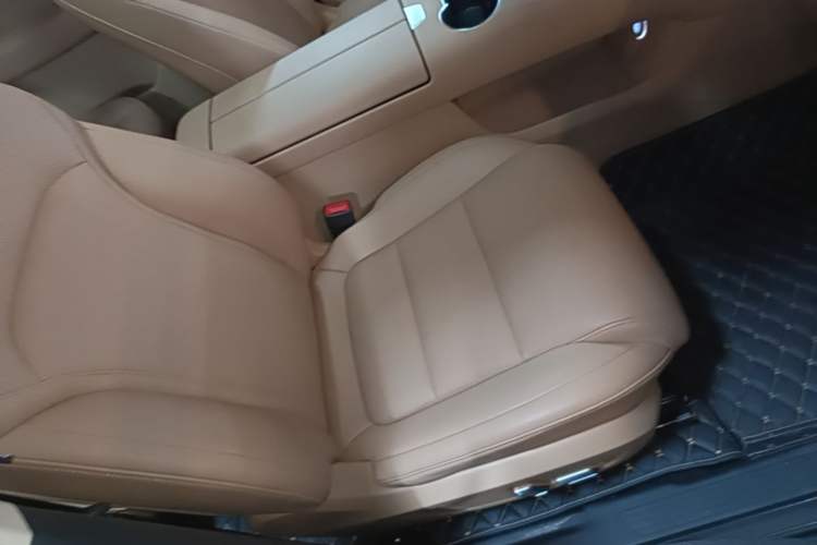 Used Landian E5 PLUS 2025 165 km Long-Range Version PLUS 5-Seater Right Front Seat
