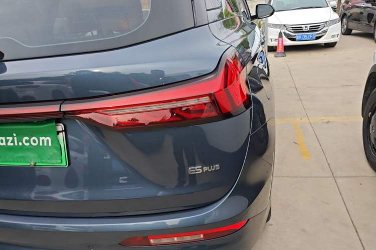 Used Landian E5 PLUS 2025 165 km Long-Range Travel Custom Edition 7 Seats Right Rear Taillight