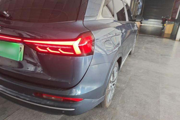 Used Landian E5 PLUS 2025 165 km Long-Range Version PLUS 7-Seater Right Rear Taillight