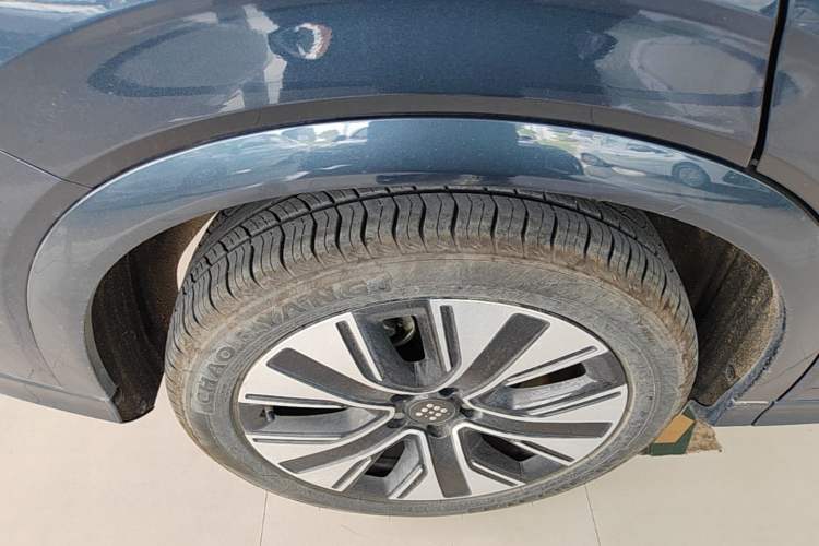 Used Landian E5 PLUS 2025 165 km Long-Range Version PLUS 5-Seater Right Rear Wheel Hub