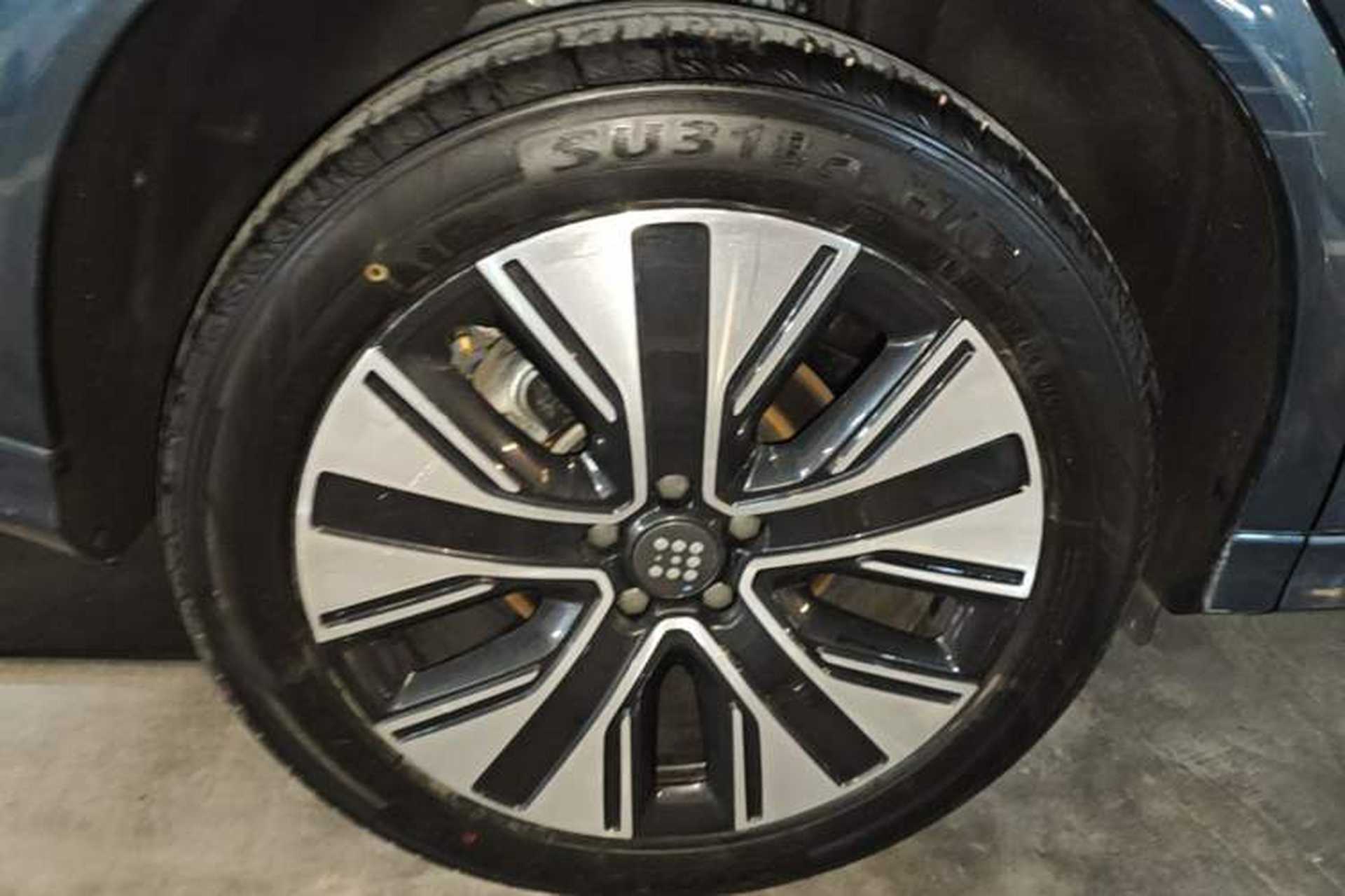 Used Landian E5 PLUS 2025 165 km Long-Range Version PLUS 5-Seater Right Rear Wheel Hub