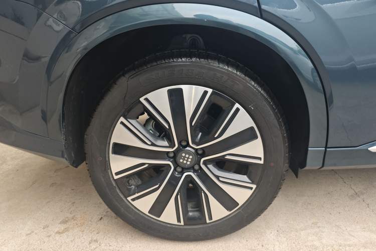 Used Landian E5 PLUS 2025 165 km Long-Range Version PLUS 5-Seater Right Rear Wheel Hub