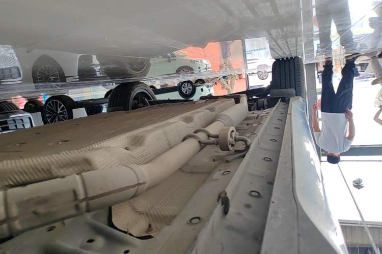 Used Landian E5 PLUS 2025 165 km Long-Range Version PLUS 5-Seater Right Side Sill