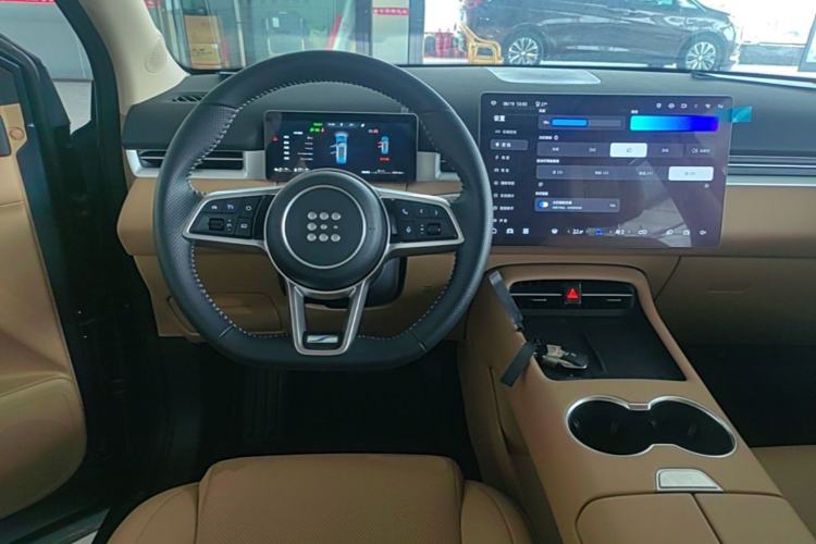 Used Landian E5 PLUS 2025 165 km Long-Range Version PLUS 5-Seater Steering Wheel