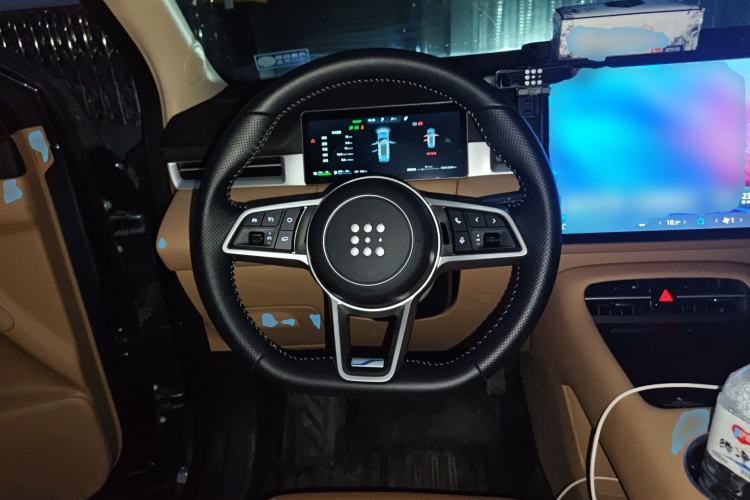 Used Landian E5 PLUS 2025 165 km Long-Range Version PLUS 7-Seater Steering Wheel