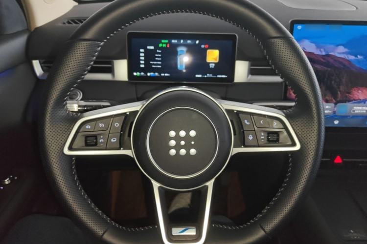 Used Landian E5 PLUS 2025 165 km Long-Range Version PLUS 7-Seater Steering Wheel