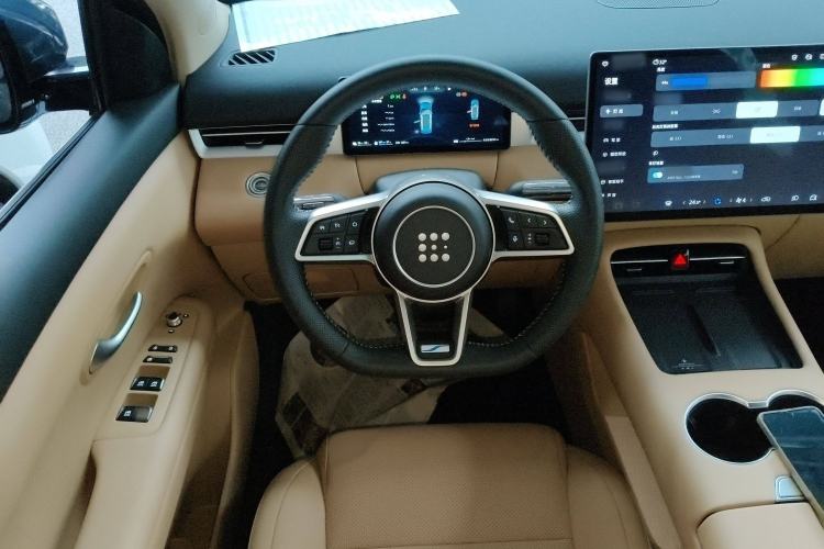 Used Landian E5 PLUS 2025 165 km Long-Range Version PLUS 5-Seater Steering Wheel