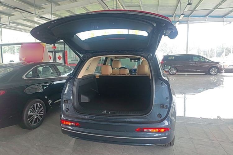 Used Landian E5 PLUS 2025 165 km Long-Range Version PLUS 5-Seater Trunk
