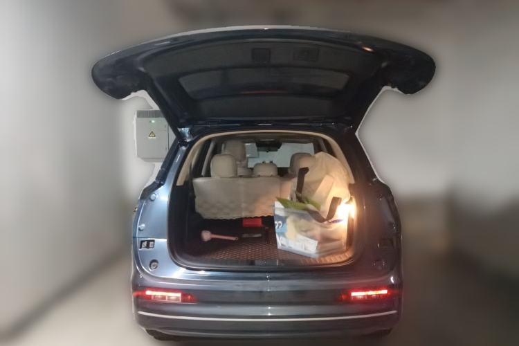 Used Landian E5 PLUS 2025 165 km Long-Range First Edition 7-Seater Trunk