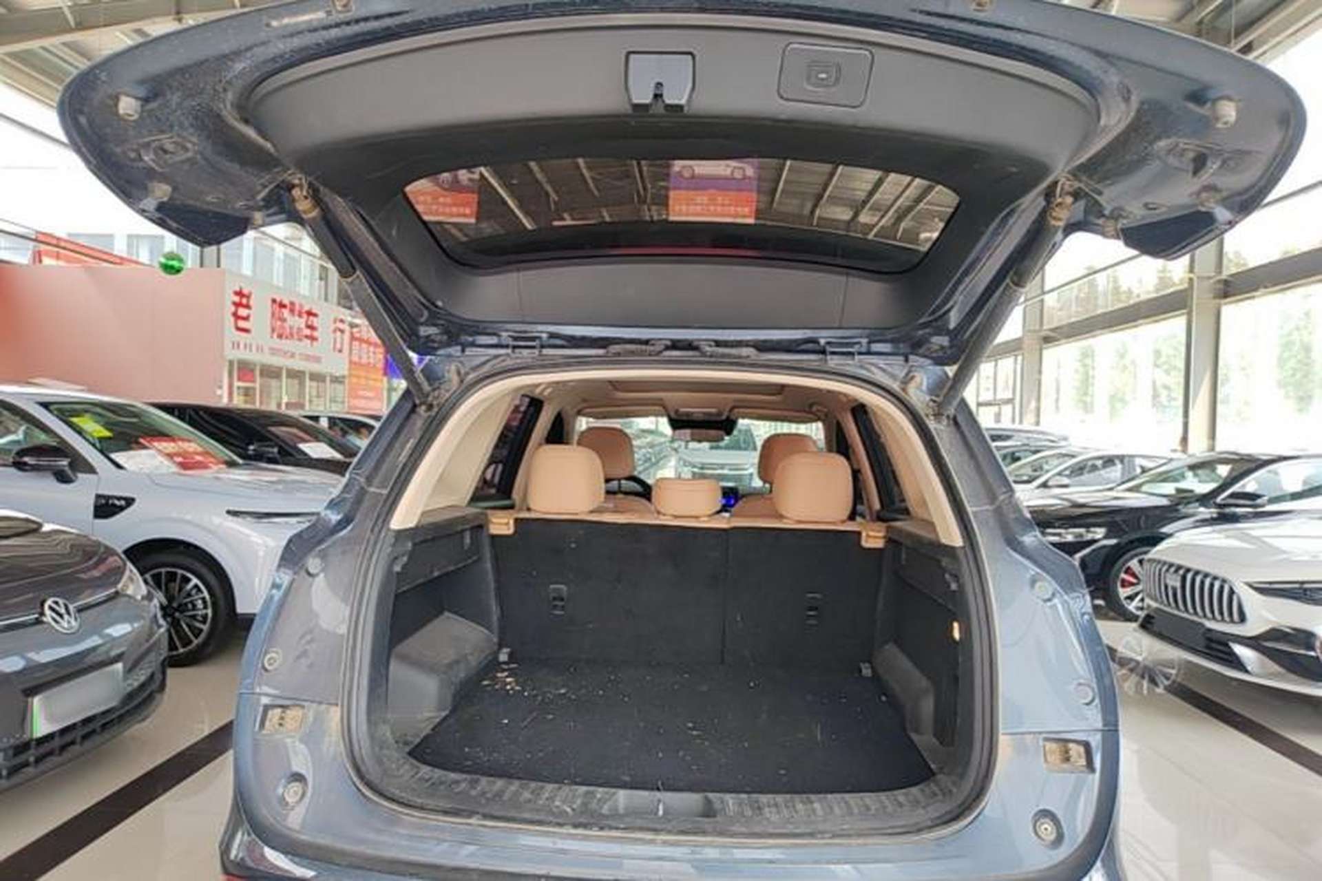 Used Landian E5 PLUS 2025 165 km Long-Range Version PLUS 5-Seater Trunk