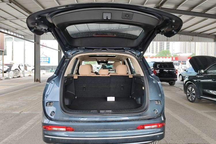 Used Landian E5 PLUS 2025 165 km Long-Range Version PLUS 5-Seater Trunk