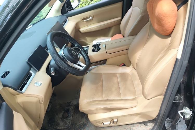 Used Landian E5 PLUS 2025 165 km Long-Range First Edition 7-Seater Left Front Seat