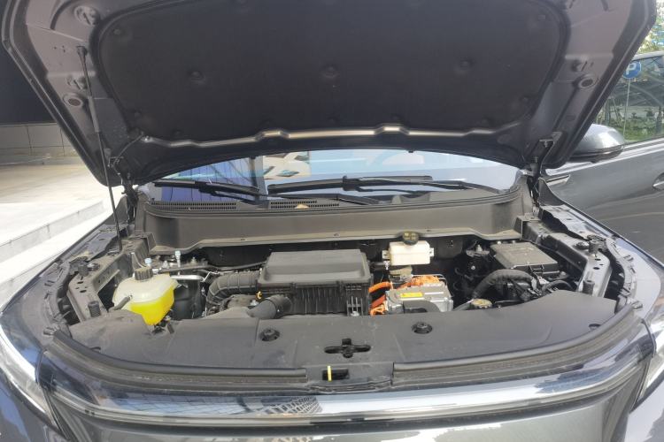Used Landian E5 PLUS 2025 165 km Long-Range Travel & Comfort Edition 7 Seats Engine Bay