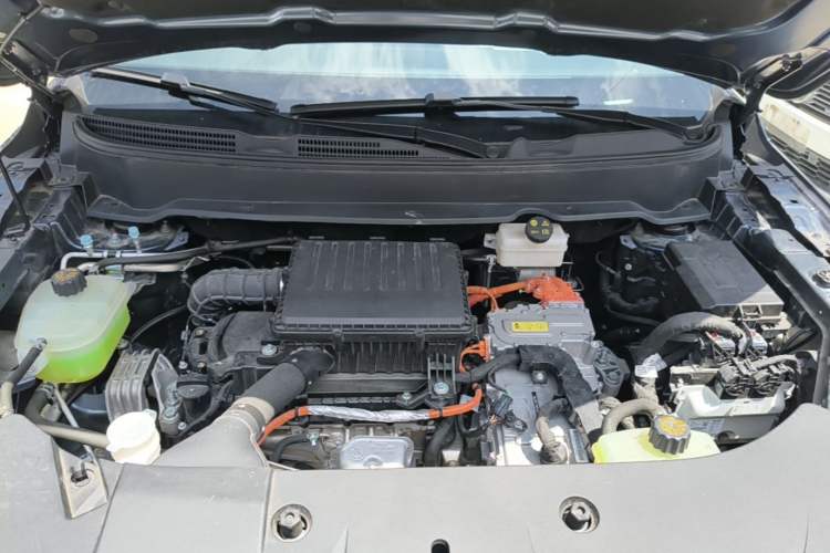Used Landian E5 PLUS 2025 165 km Long-Range Travel & Comfort Edition 7 Seats Engine Bay
