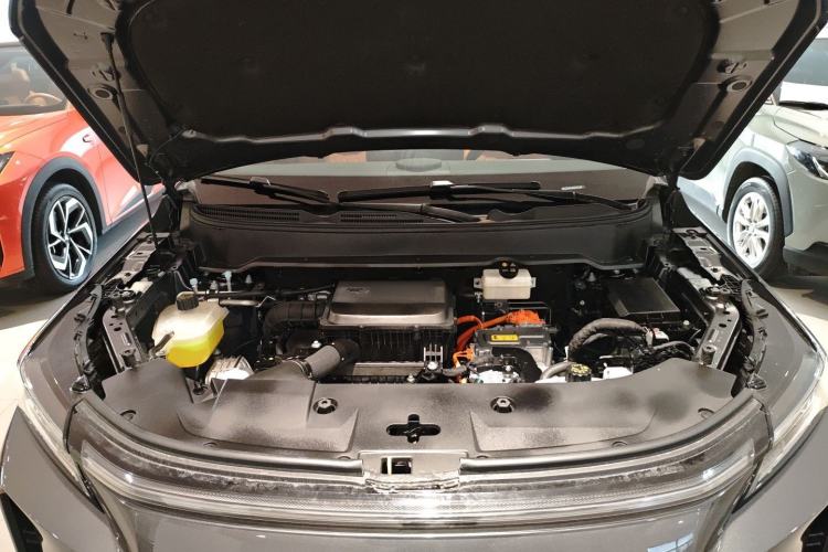 Used Landian E5 PLUS 2025 165 km Long-Range Version PLUS 7-Seater Engine Bay
