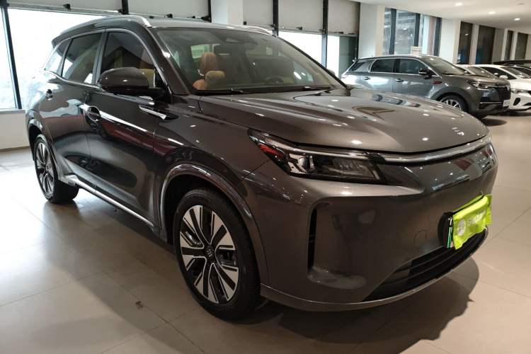 Used Landian E5 PLUS 2025 165 km Long-Range Version PLUS 7-Seater Exterior 1