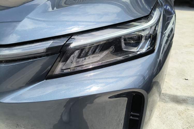 Used Landian E5 PLUS 2025 165 km Long-Range Travel & Comfort Edition 7 Seats Left Front Headlight