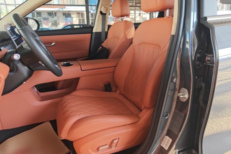 Used Landian E5 PLUS 2025 165 km Long-Range Version PLUS 7-Seater Left Front Seat