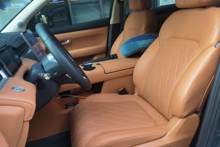 Used Landian E5 PLUS 2025 165 km Long-Range Travel & Comfort Edition 7 Seats Left Front Seat
