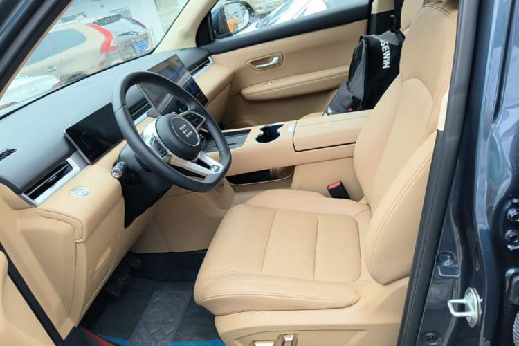 Used Landian E5 PLUS 2025 165 km Long-Range Travel & Comfort Edition 7 Seats Left Front Seat
