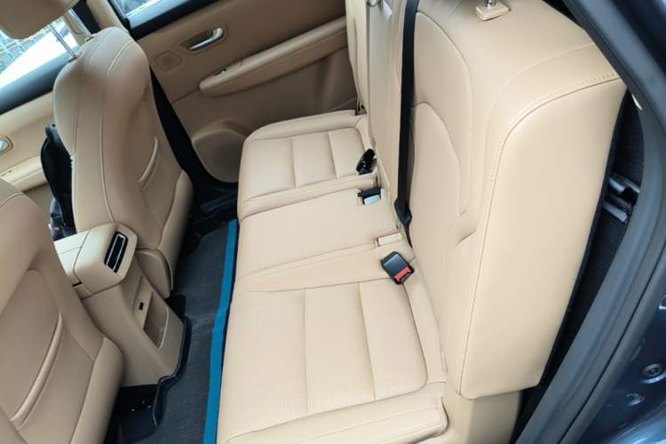 Used Landian E5 PLUS 2025 165 km Long-Range Travel & Comfort Edition 7 Seats Left Rear Seat