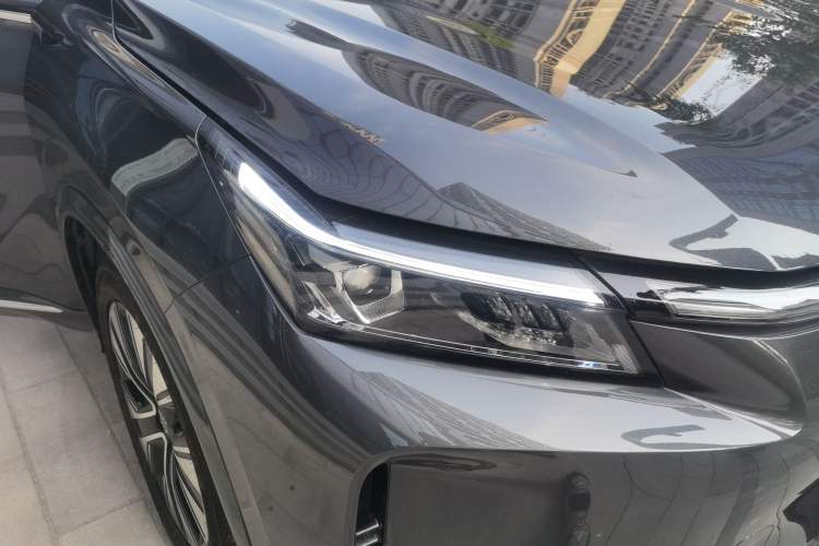 Used Landian E5 PLUS 2025 165 km Long-Range Travel & Comfort Edition 7 Seats Right Front Headlight