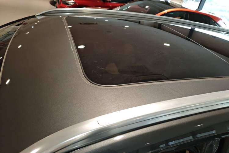 Used Landian E5 PLUS 2025 165 km Long-Range Version PLUS 7-Seater Roof
