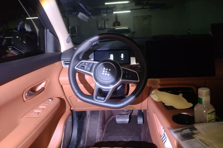 Used Landian E5 PLUS 2025 165 km Long-Range Version PLUS 7-Seater Steering Wheel