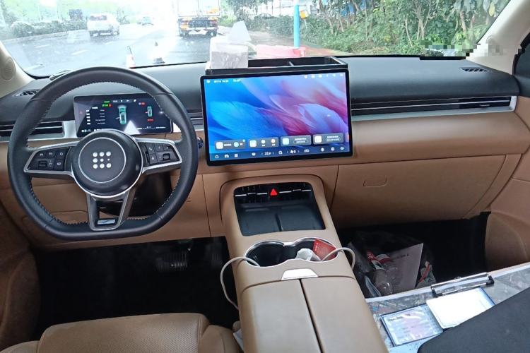 Used Landian E5 PLUS 2025 165 km Long-Range Version PLUS 5-Seater Center Console