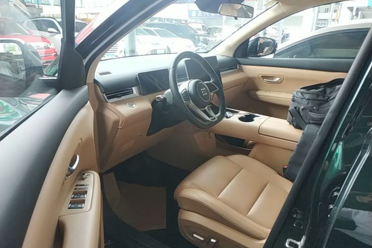 Used Landian E5 PLUS 2025 165 km Long-Range Version PLUS 7-Seater Driver Seat