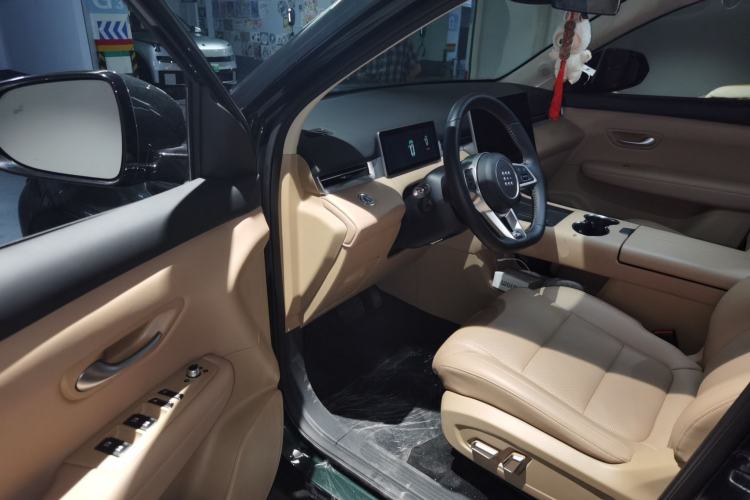 Used Landian E5 PLUS 2025 165 km Long-Range Version PLUS 7-Seater Driver Seat