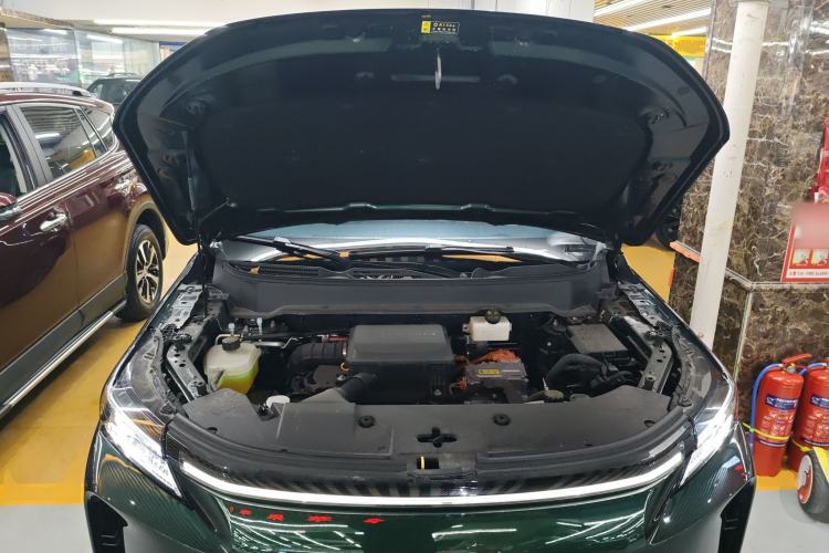 Used Landian E5 PLUS 2025 165 km Long-Range Version 7 Seats Engine Bay