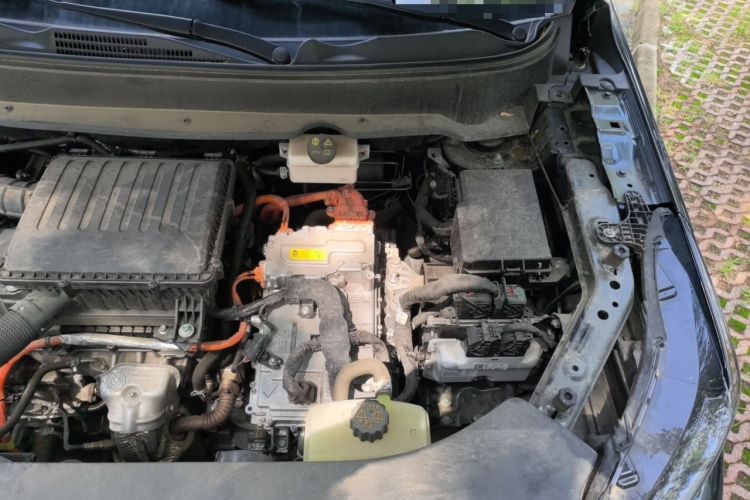 Used Landian E5 PLUS 2025 165 km Long-Range Version PLUS 7-Seater Engine Bay Left