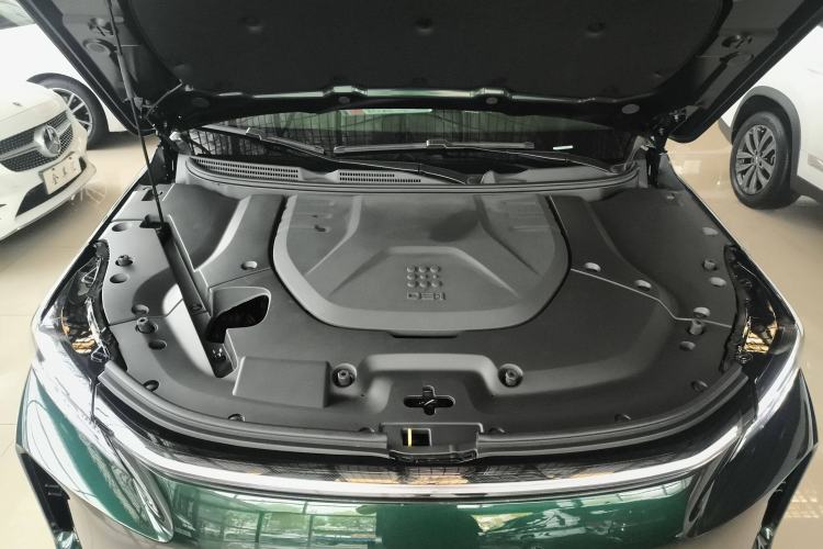 Used Landian E5 PLUS 2025 120km Standard Travel Custom Edition 5 Seats Engine Bay