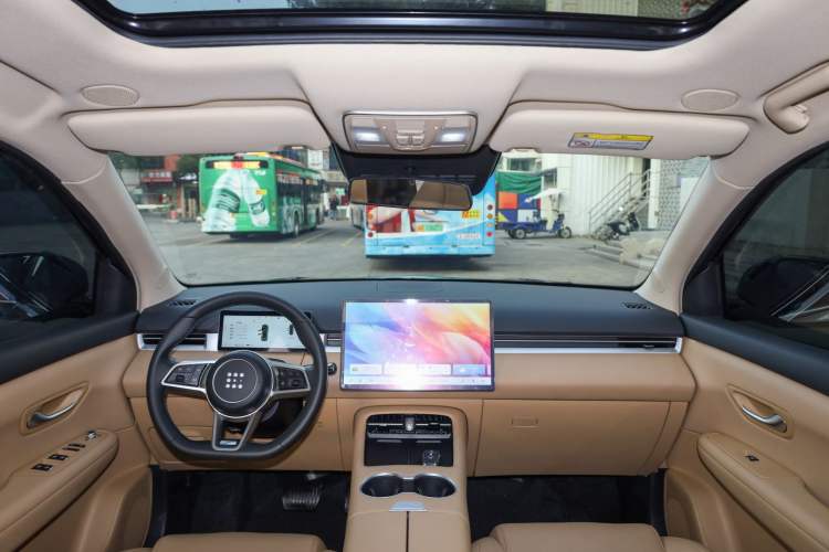 Used Landian E5 PLUS 2025 165 km Long-Range Version PLUS 7-Seater Interior 2
