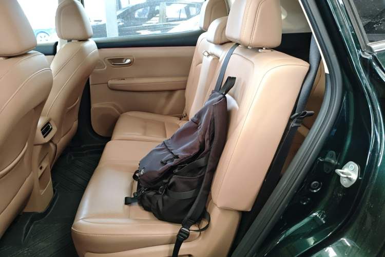 Used Landian E5 PLUS 2025 165 km Long-Range Version PLUS 7-Seater Interior 4