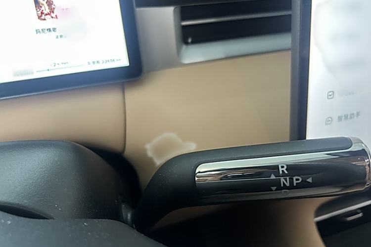 Used Landian E5 PLUS 2025 165 km Long-Range Version PLUS 7-Seater Interior 8