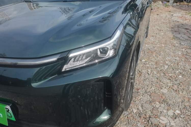 Used Landian E5 PLUS 2025 165 km Long-Range Pro Version with 5 Seats Left Front Headlight