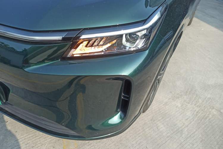Used Landian E5 PLUS 2025 165 km Long-Range Travel Custom Edition 7 Seats Left Front Headlight
