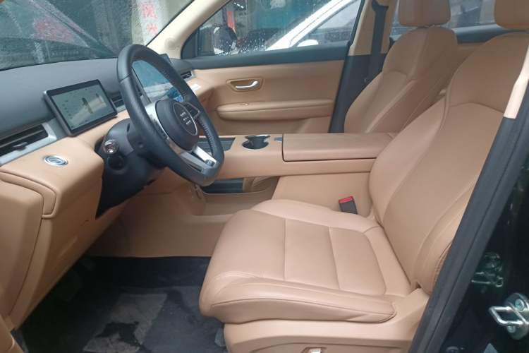 Used Landian E5 PLUS 2025 120km Standard Travel Custom Edition 7 Seats Left Front Seat