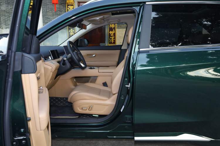 Used Landian E5 PLUS 2025 165 km Long-Range Travel & Comfort Edition 7 Seats Left Front Seat