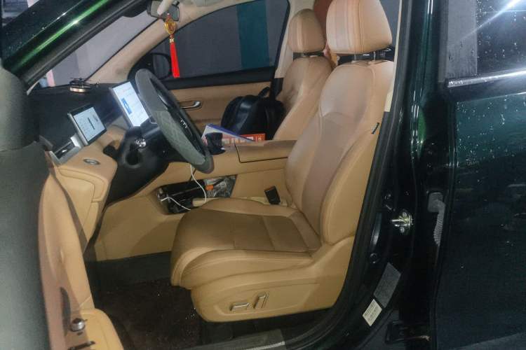 Used Landian E5 PLUS 2025 165 km Long-Range Travel & Comfort Edition 7 Seats Left Front Seat