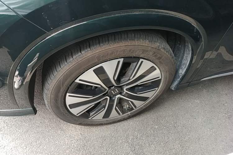 Used Landian E5 PLUS 2025 165 km Long-Range Version PLUS 7-Seater Left Front Wheel Hub
