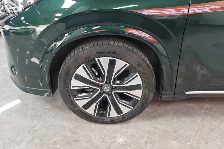 Used Landian E5 PLUS 2025 165 km Long-Range Version PLUS 5-Seater Left Front Wheel Hub