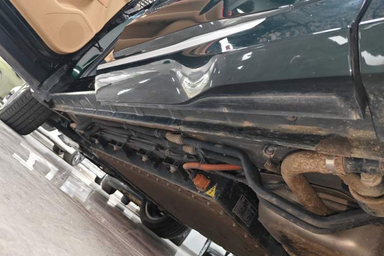 Used Landian E5 PLUS 2025 165 km Long-Range Version PLUS 5-Seater Left Side Sill