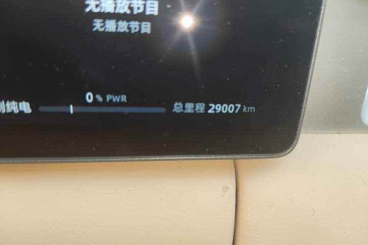 Used Landian E5 PLUS 2025 165 km Long-Range Version PLUS 7-Seater Odometer Close Up