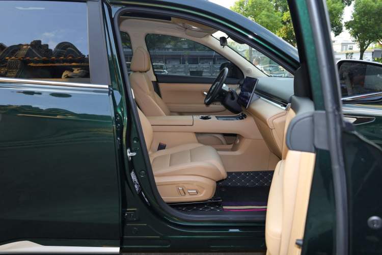 Used Landian E5 PLUS 2025 165 km Long-Range Travel & Comfort Edition 7 Seats Right Front Seat