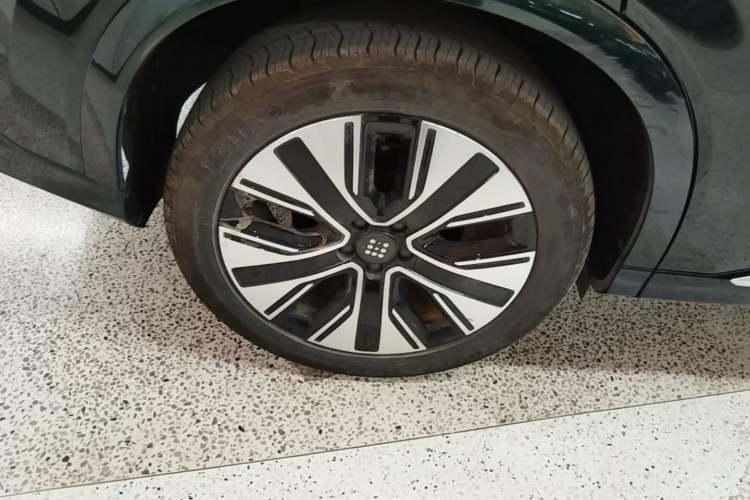 Used Landian E5 PLUS 2025 120km Standard Travel Custom Edition 7 Seats Right Rear Wheel Hub